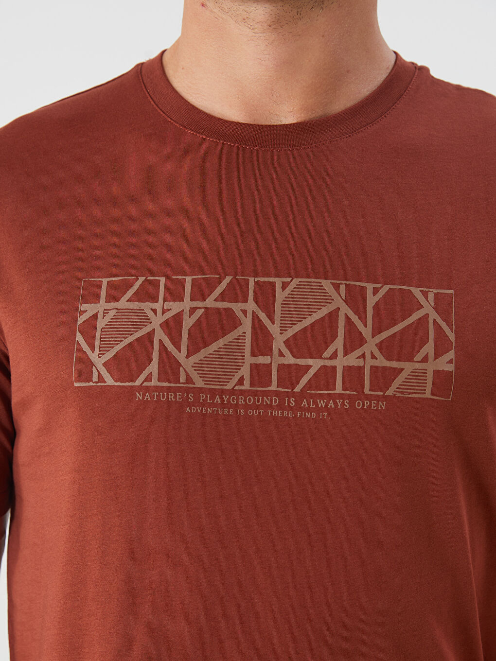 Kahverengi Bisiklet Yaka Baskılı Penye Erkek Tişört-2