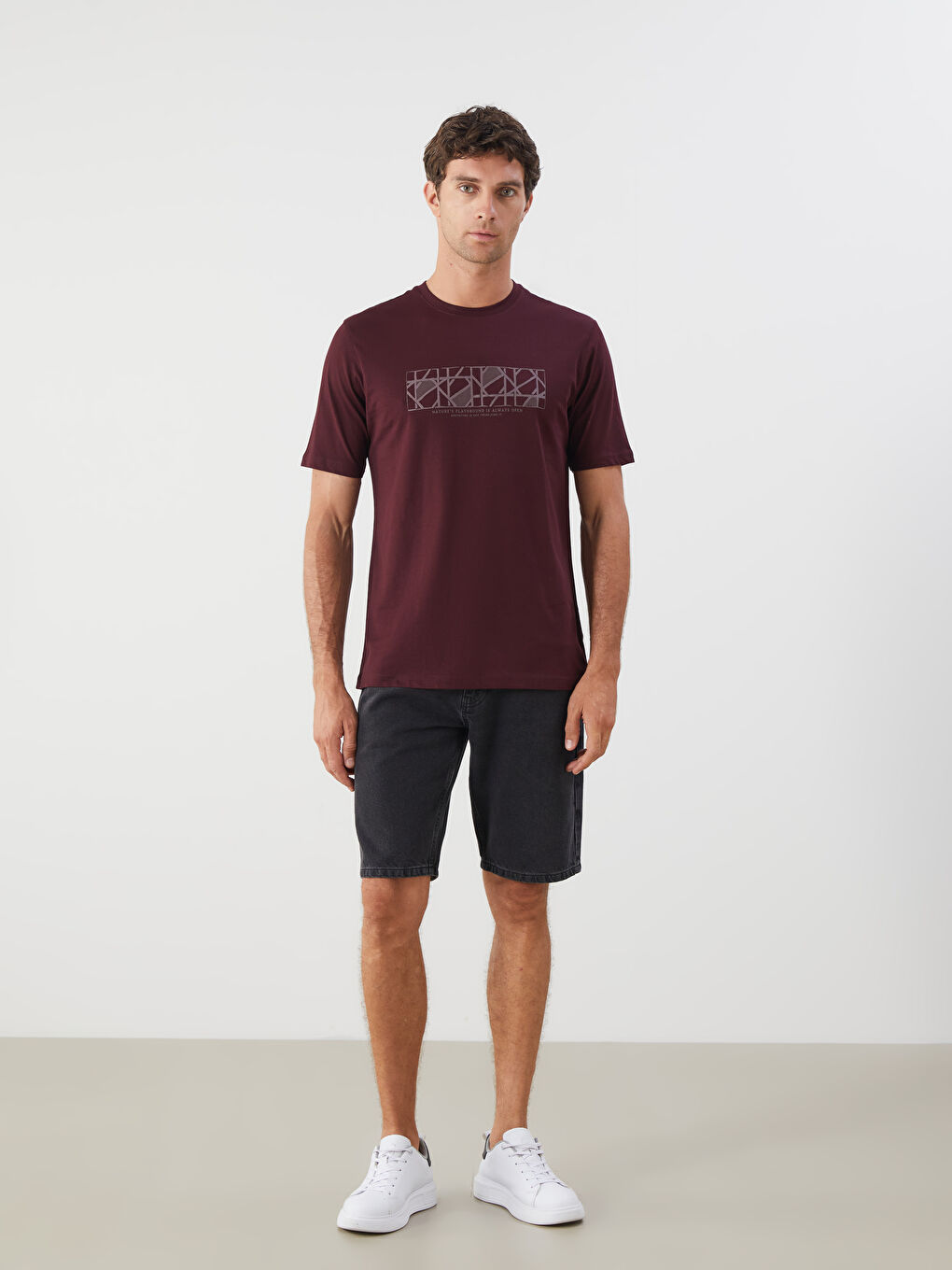 Bordo Bisiklet Yaka Baskılı Penye Erkek Tişört-1