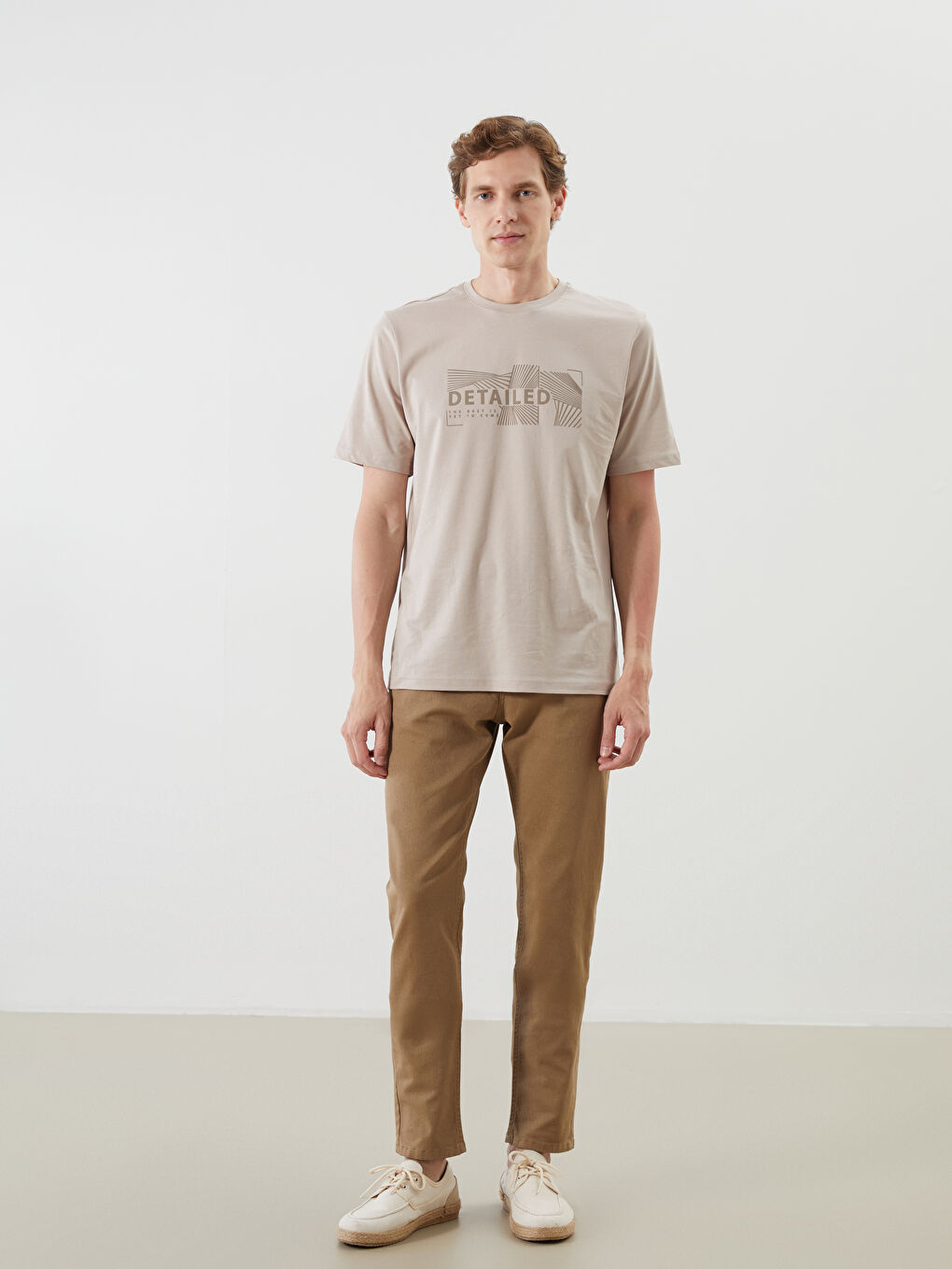 Bej Bisiklet Yaka Baskılı Penye Erkek Tişört-1