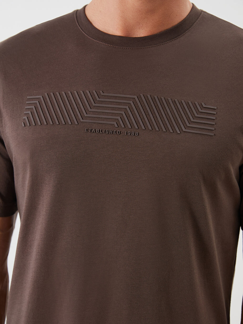 Kahverengi Bisiklet Yaka Baskılı Penye Erkek Tişört-2