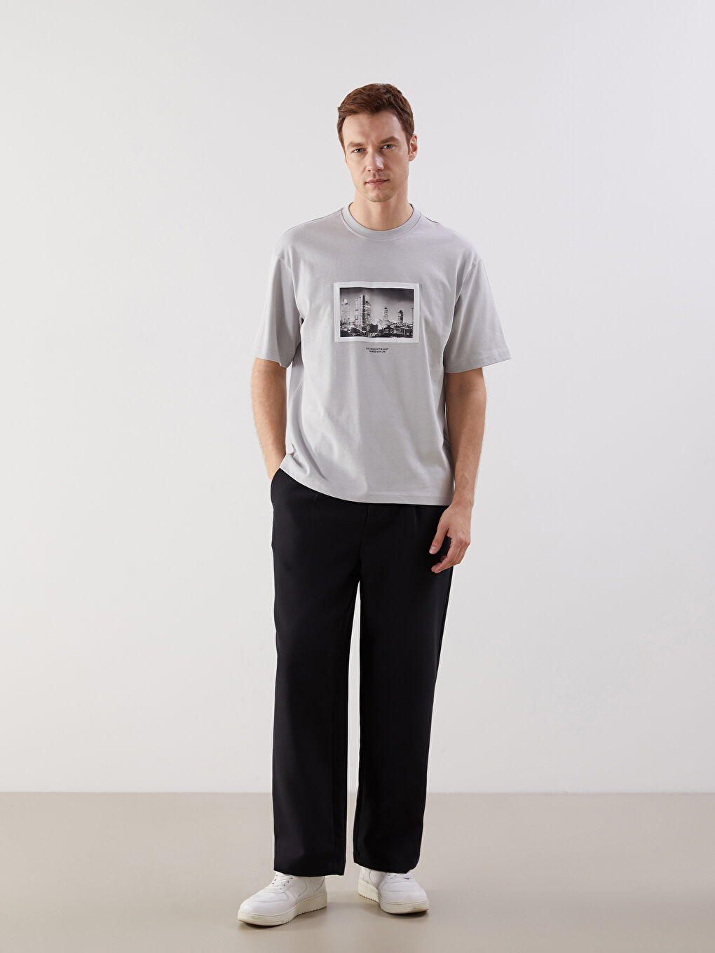 Gri Bisiklet Yaka Baskılı Penye Erkek Tişört-1