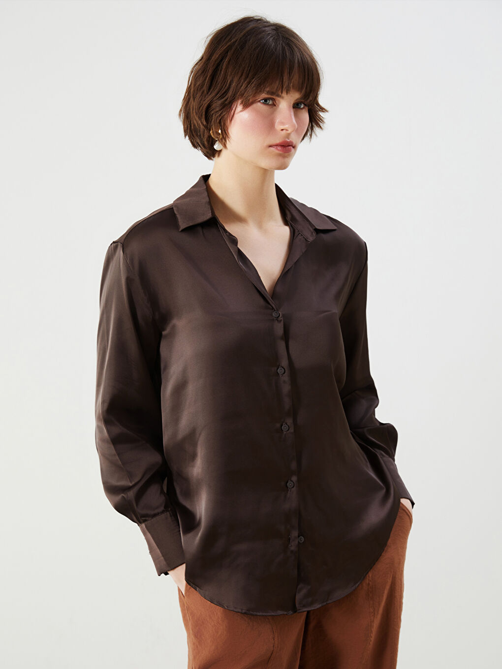 Kahverengi Oversize Saten Kadın Gömlek