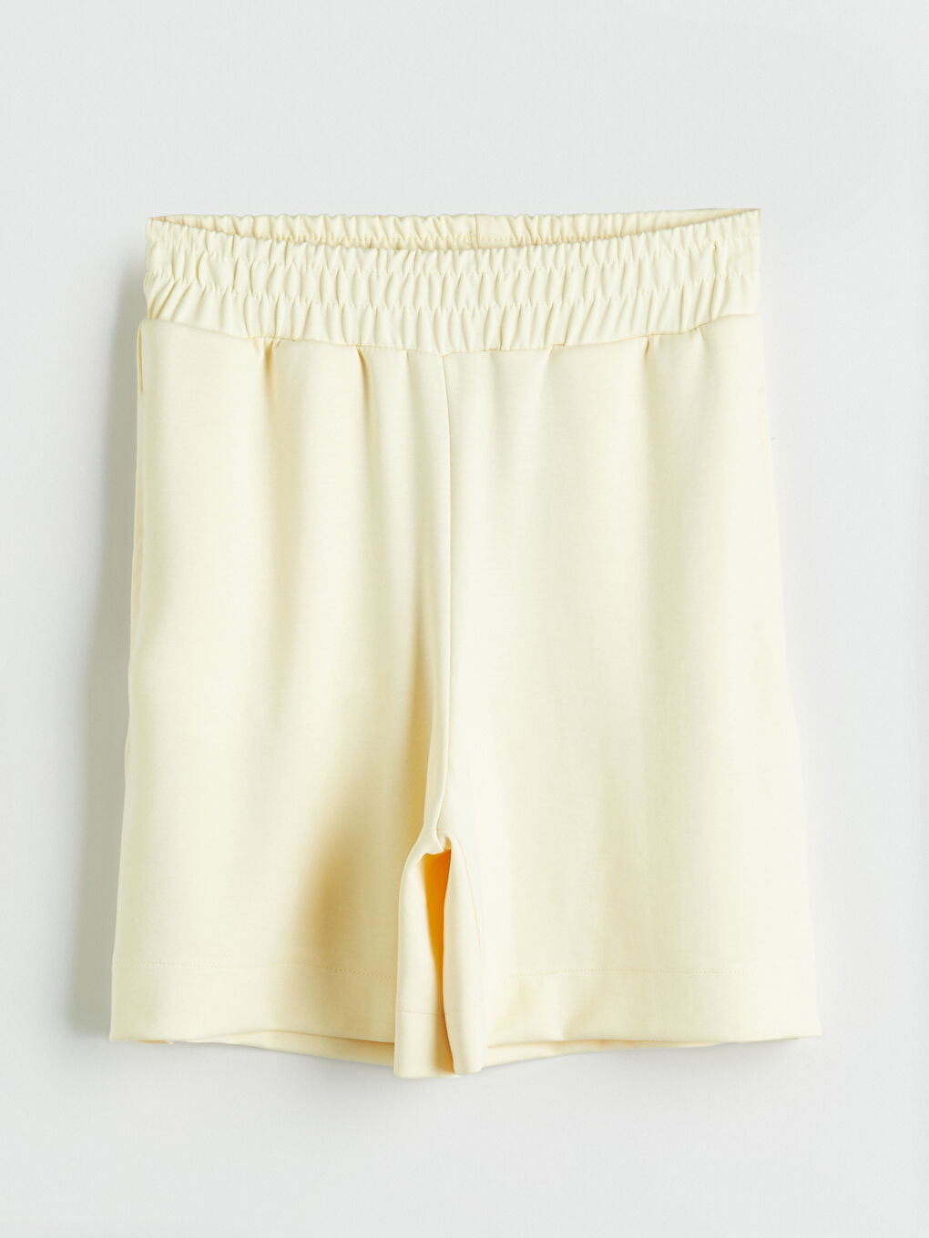 Sarı Beli Lastikli Kadın Şort-4