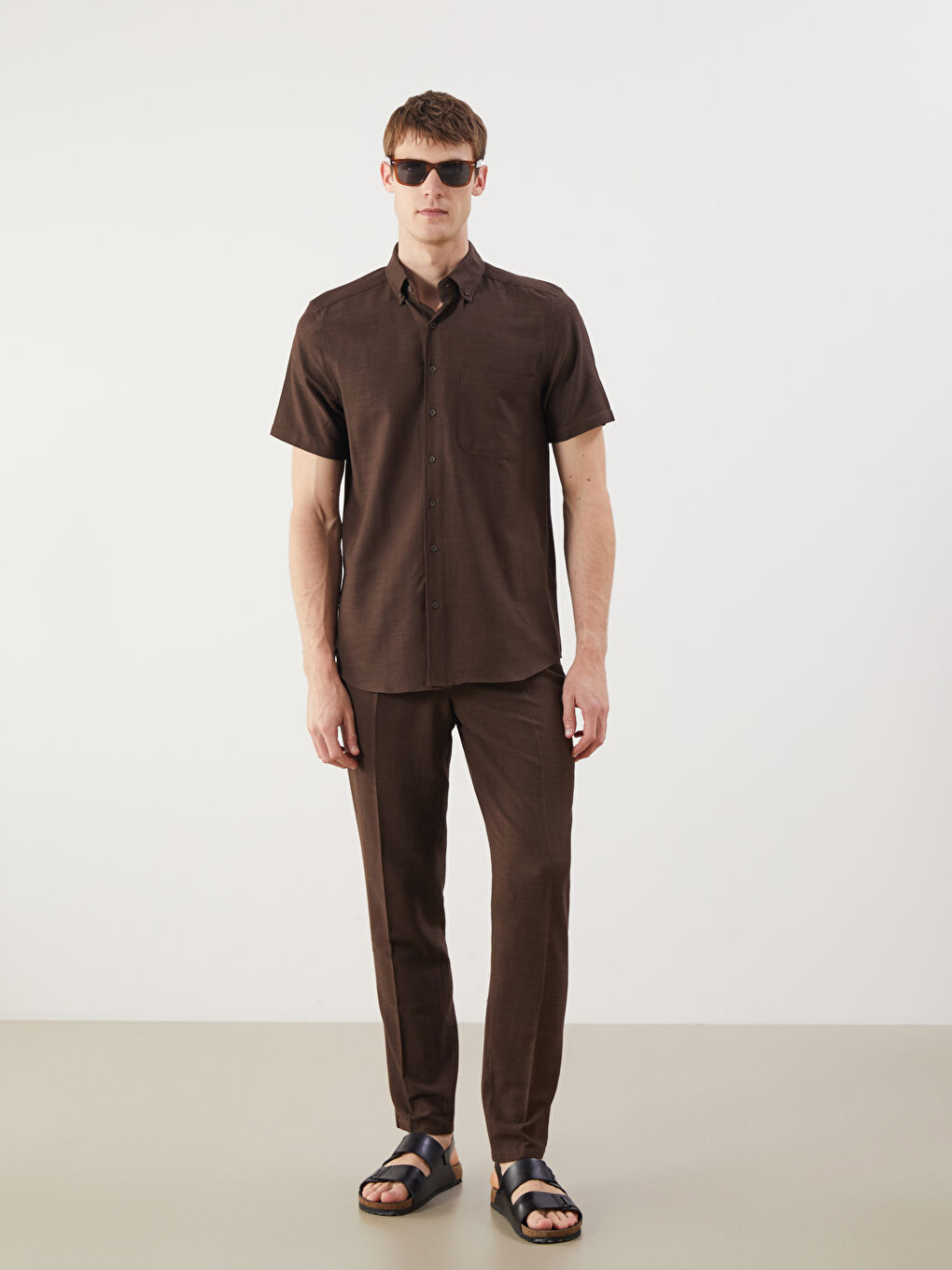 Kahverengi Regular Fit Kısa Kollu Gabardin Erkek Gömlek-1