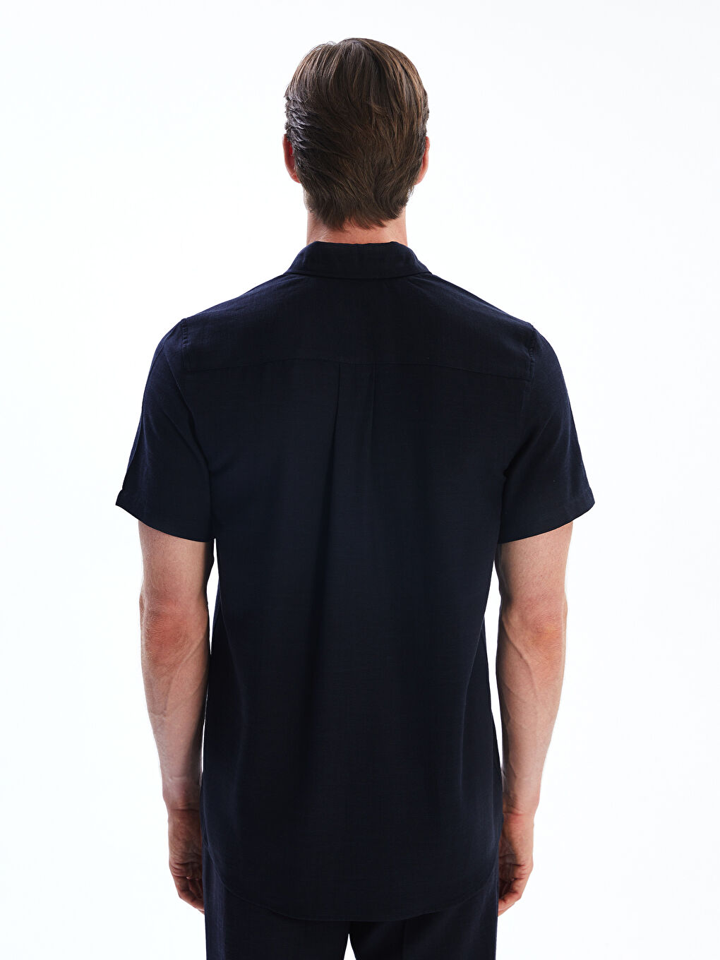 قميص رجالي بقصة عادية وكم قصير من قماش الجبردين-6