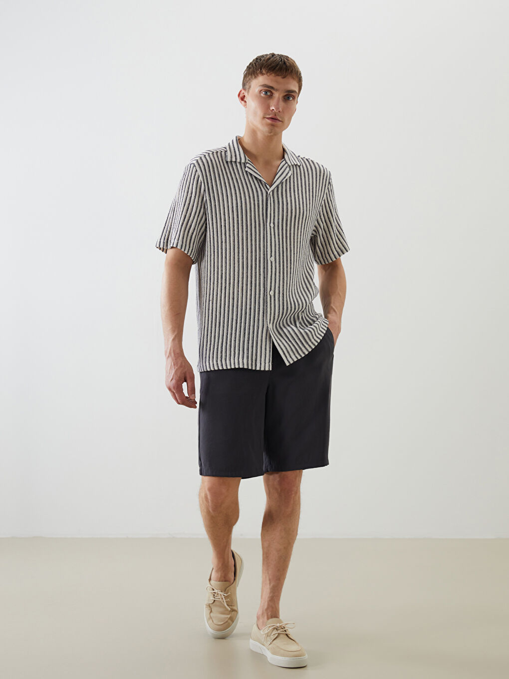 LCW Vision Standard Fit Men's Shorts -S5P411Z8-EWM