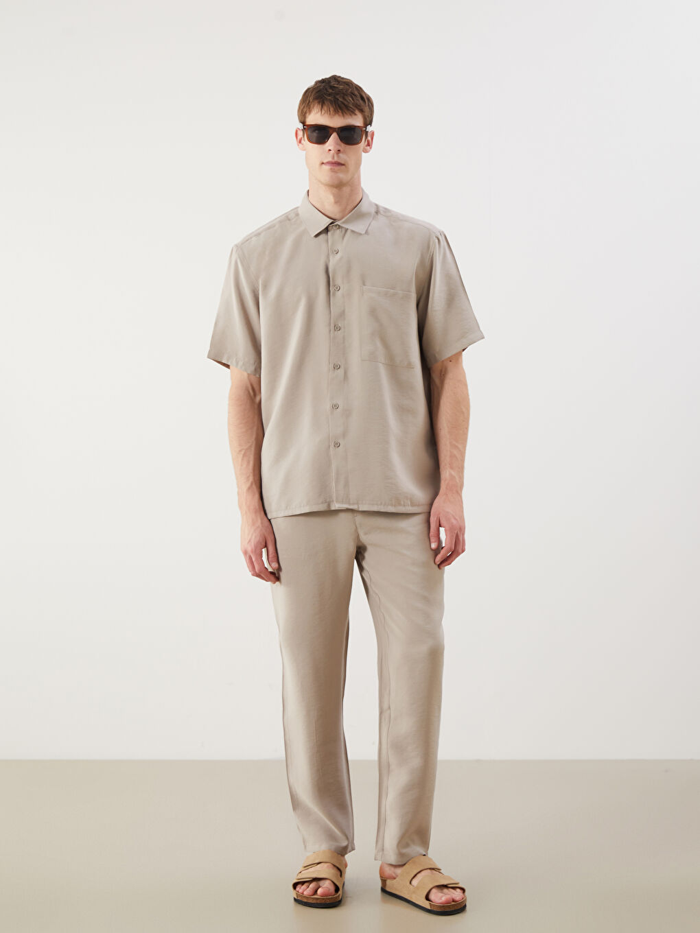 Bej Standart Kalıp Erkek Pantolon