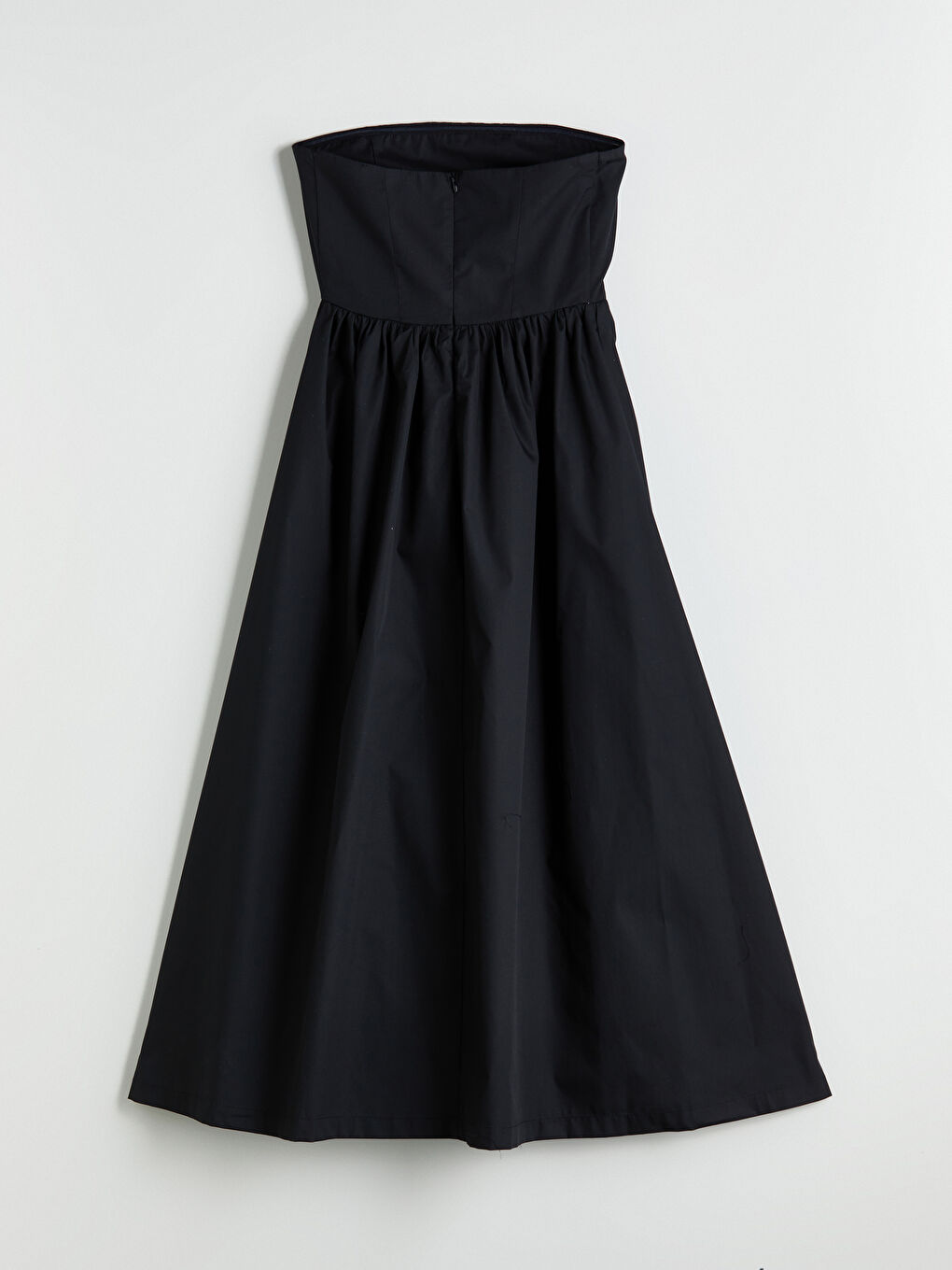 Siyah Straplez Yaka Belden Oturtmalı Poplin Elbise-5