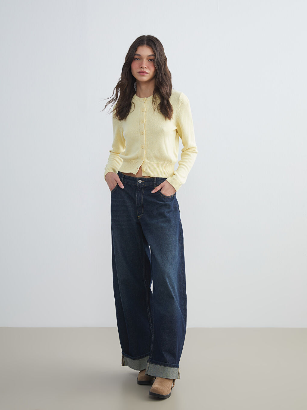 سترة تريكو كول مدور نساء-1