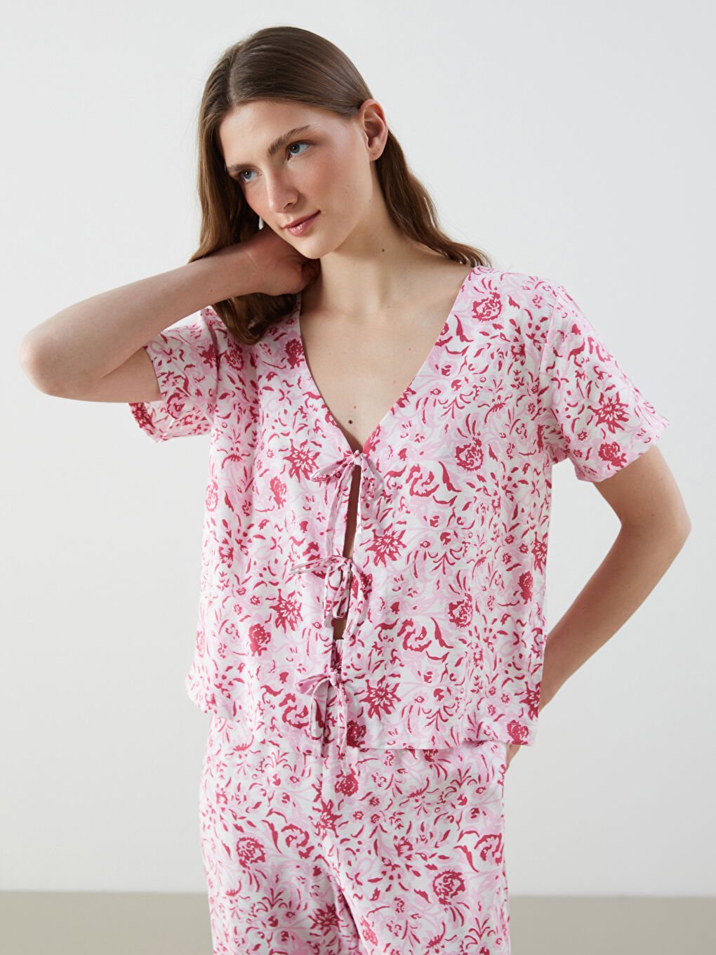 V-Neck Patterned Women's Pajamas Set -S5P474Z8-LRA