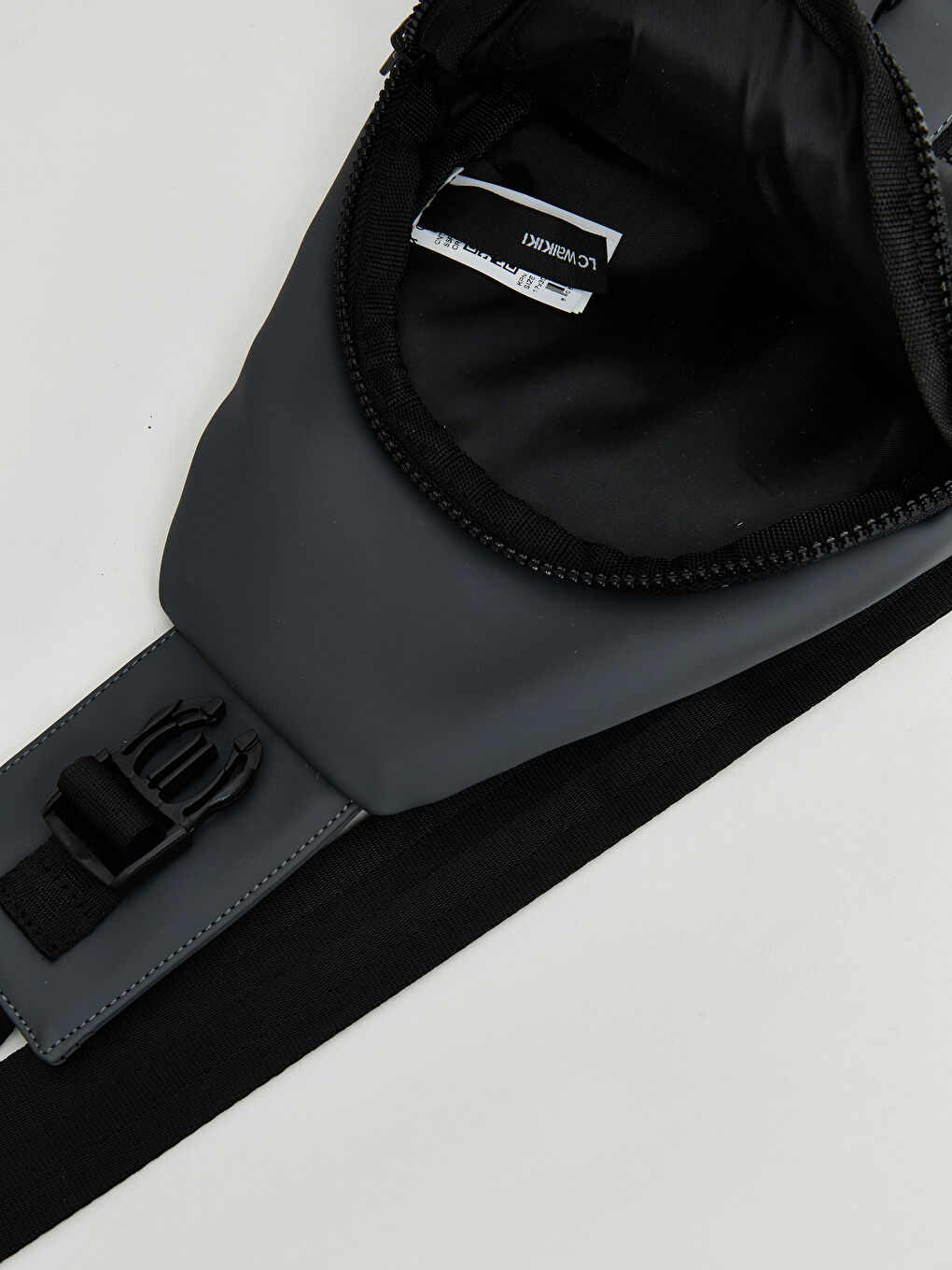 Gri Fermuarlı Erkek Göğüs Çantası-2