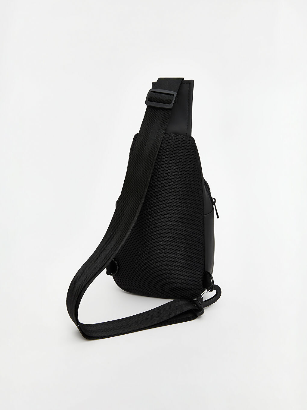 Siyah Fermuarlı Erkek Göğüs Çantası-2