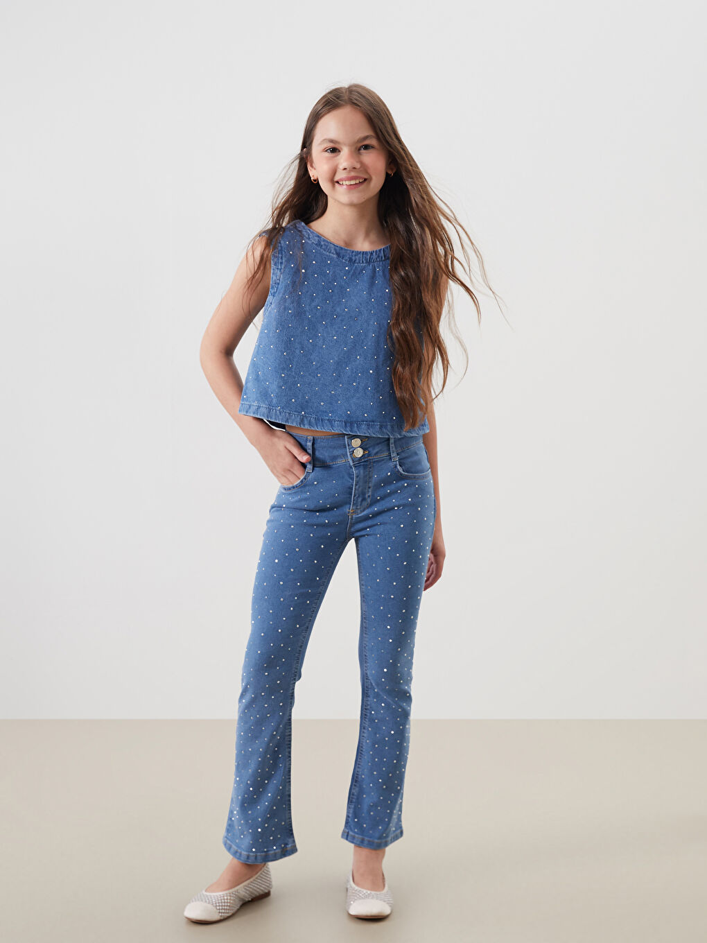 LCW Kids Adjustable Elasticated Waist Rhinestone Embellished Girls Jeans -S5P513Z4-H45