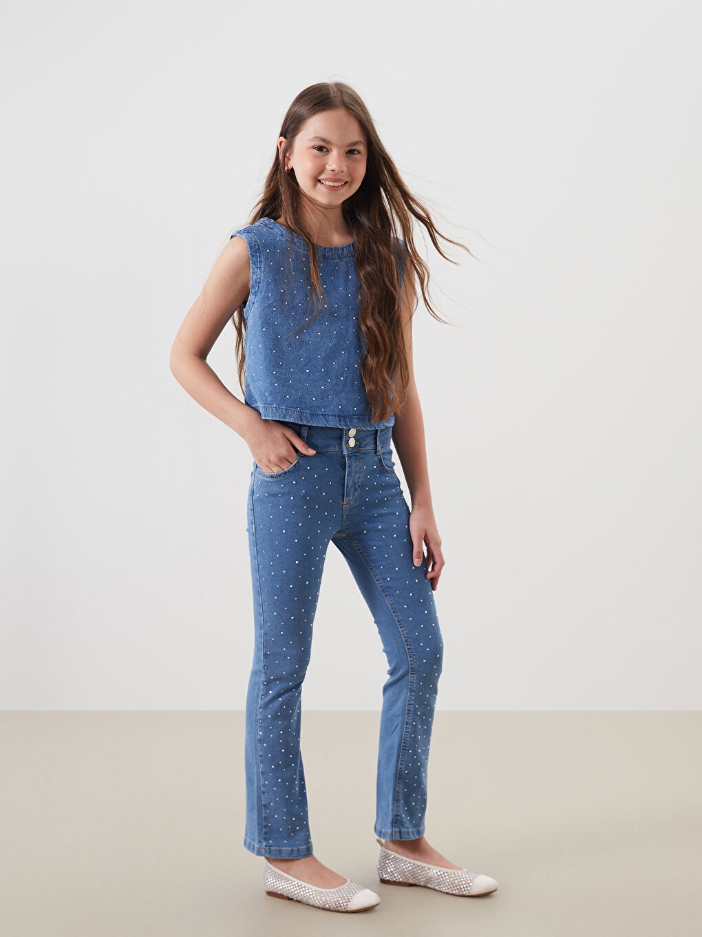 LCW Kids Adjustable Elasticated Waist Rhinestone Embellished Girls Jeans -S5P513Z4-H45