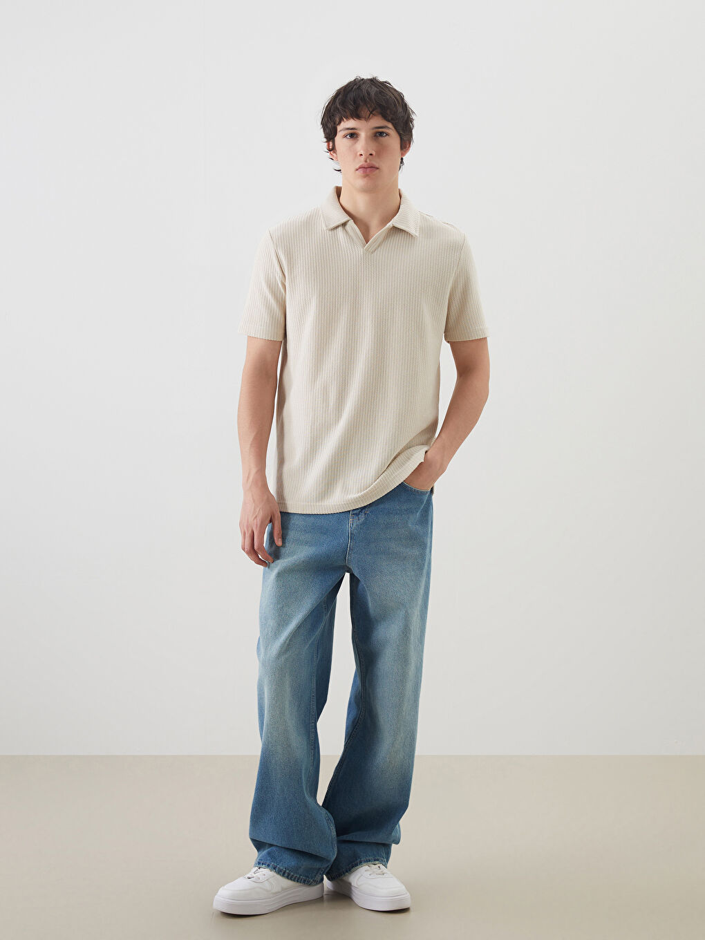 Polo Neck Men's Textured T-Shirt -S5P540Z8-ZNR