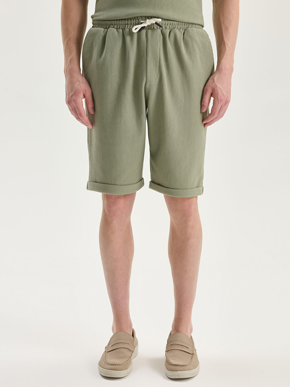 Slim Fit Binding Detail Men's Shorts-1