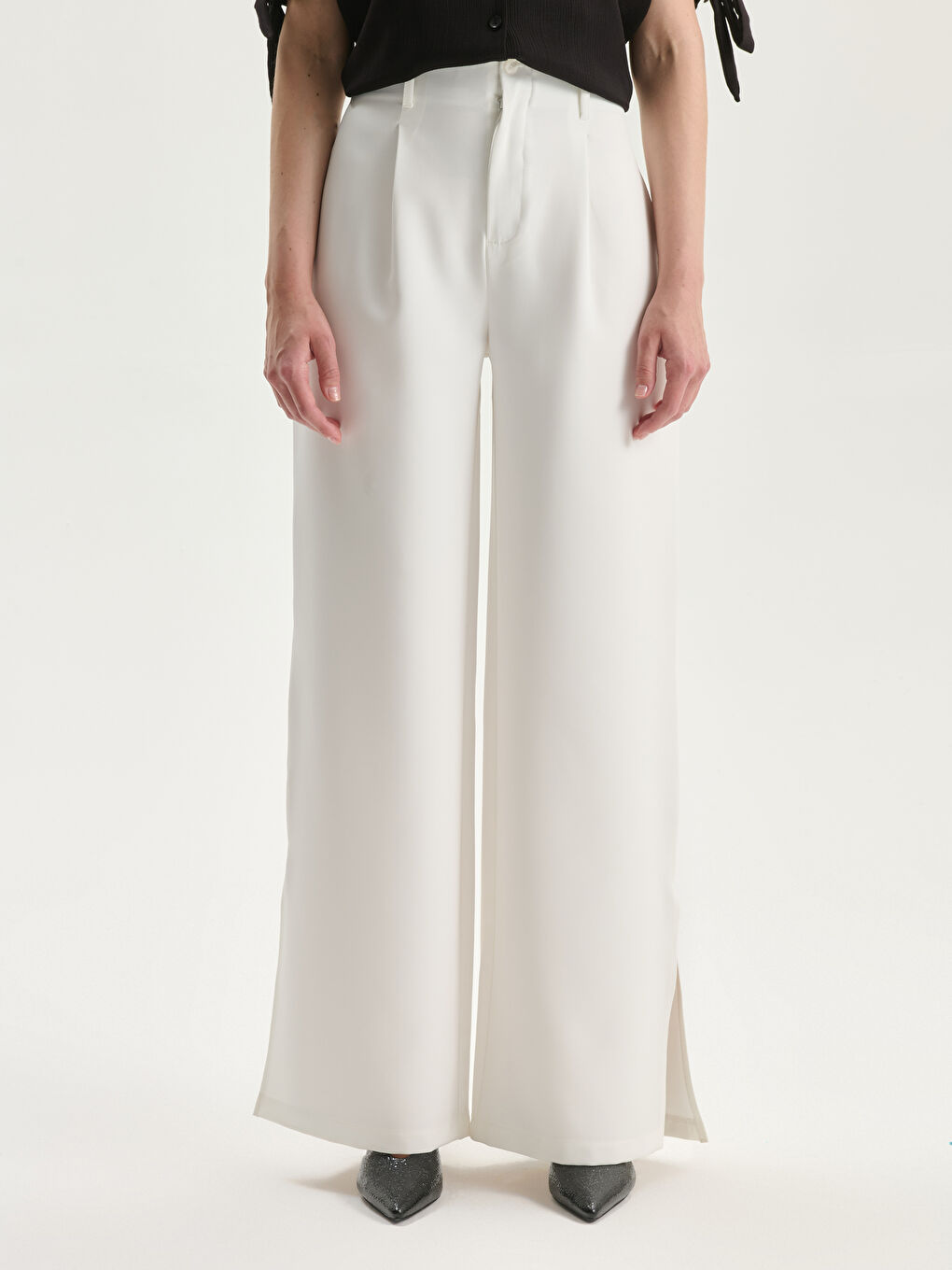 Loose Fit Wide Leg Women's Pleated Trousers-1