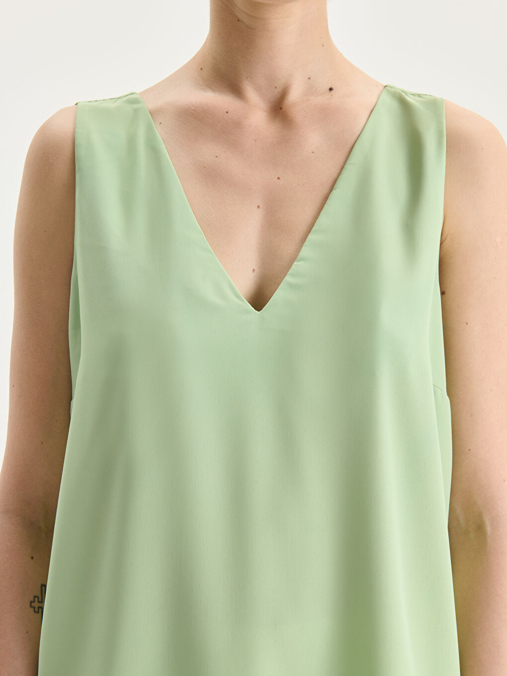 بلوزة عنق V-2