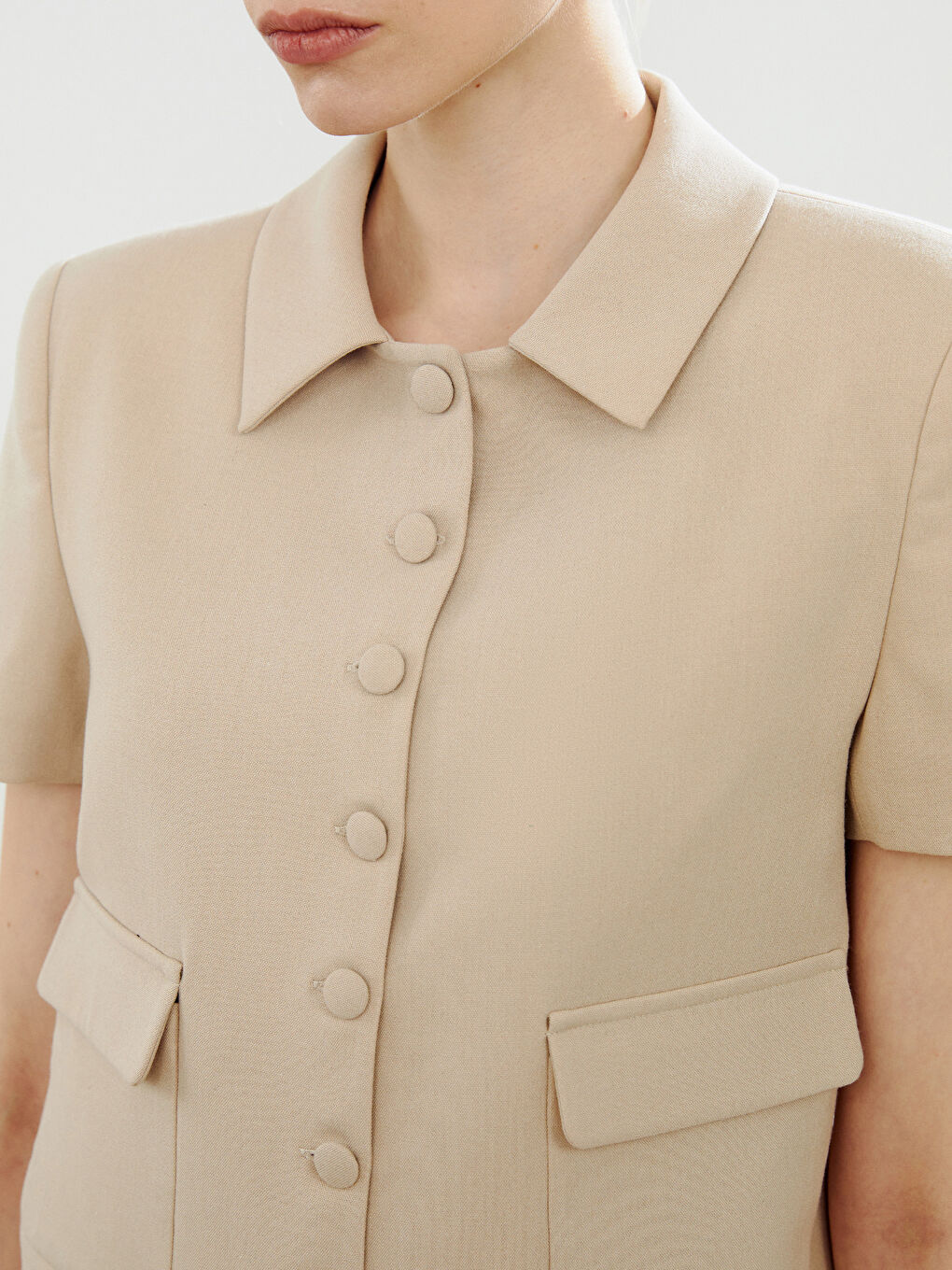 Bej Gömlek Yaka Kadın Ceket-2