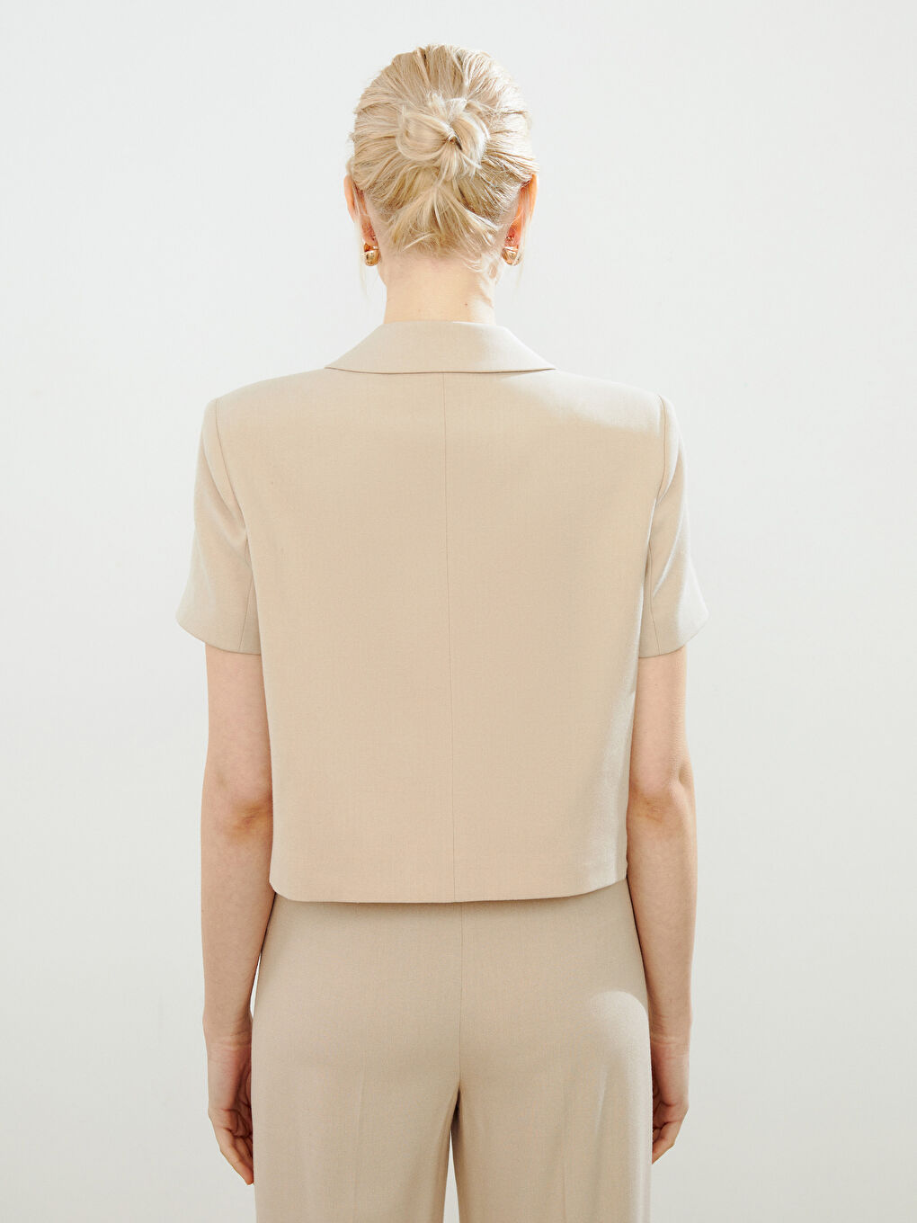 Bej Gömlek Yaka Kadın Ceket-3