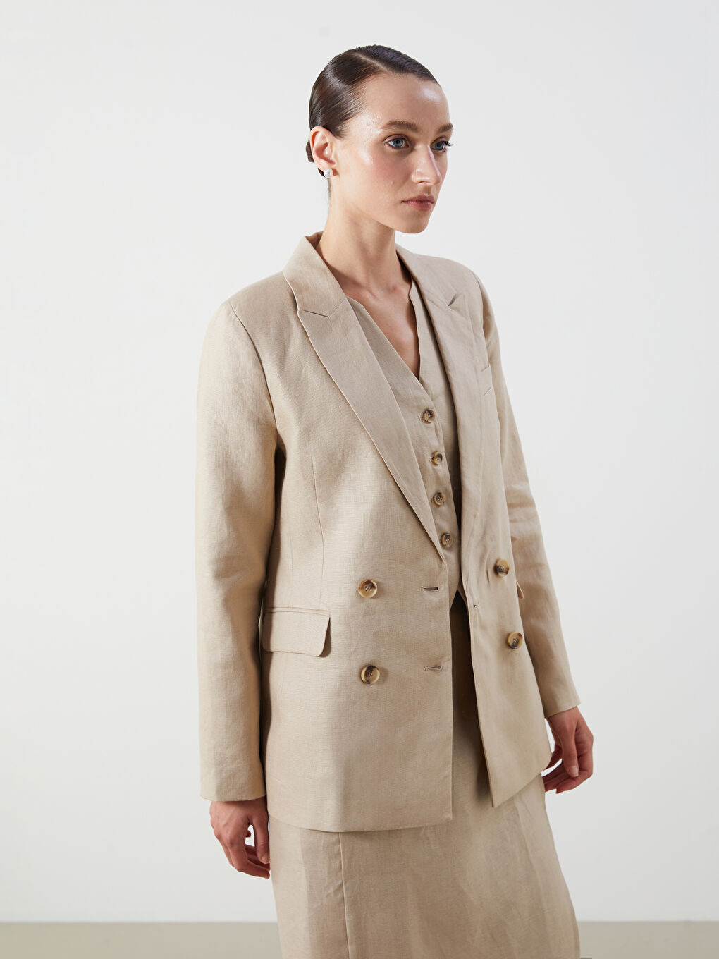 LCWAIKIKI Classic 100% Linen Women's Blazer Jacket -S5P707Z8-FFG