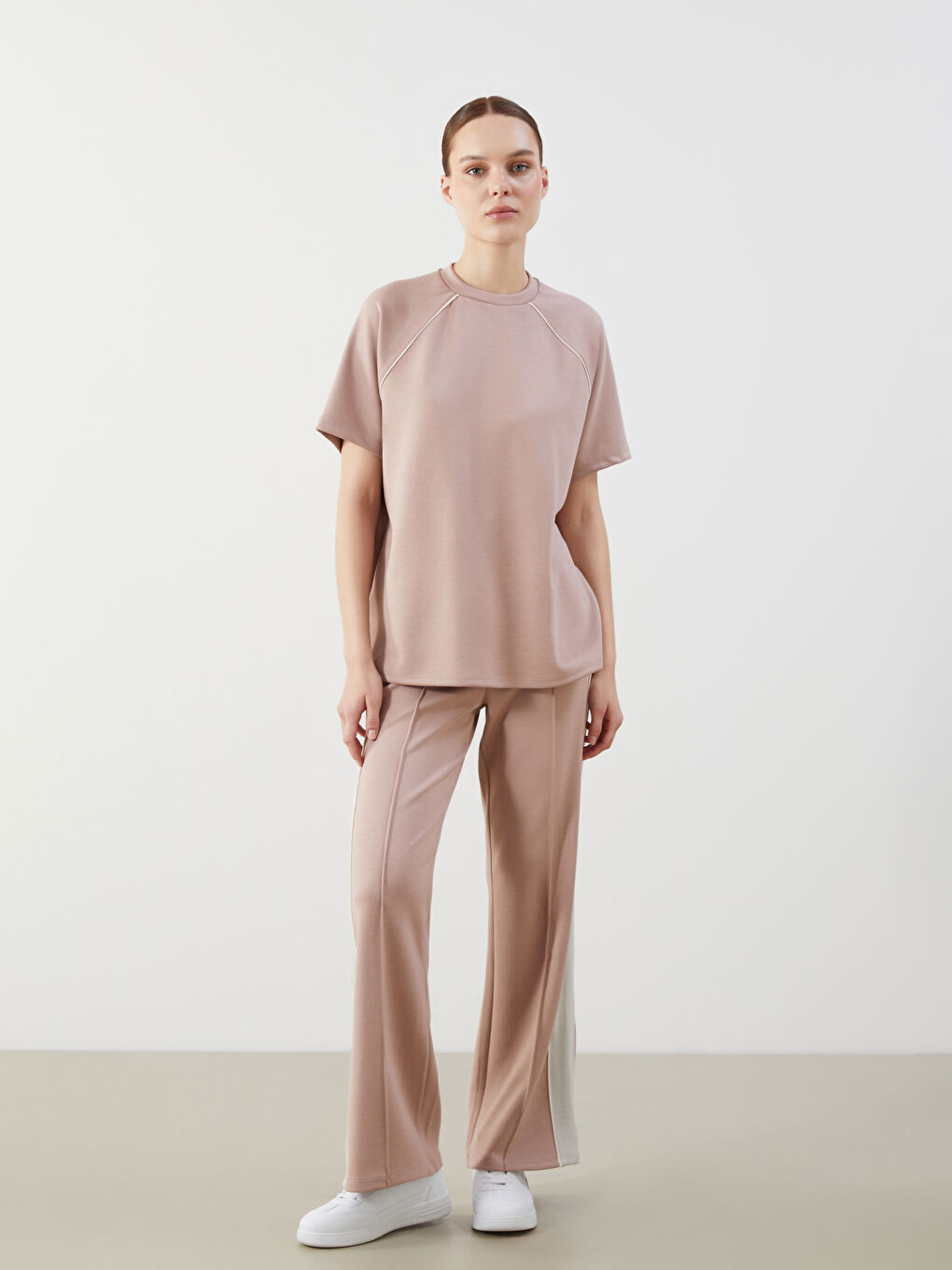 Pembe Dik Yaka Kadın Tişört-1