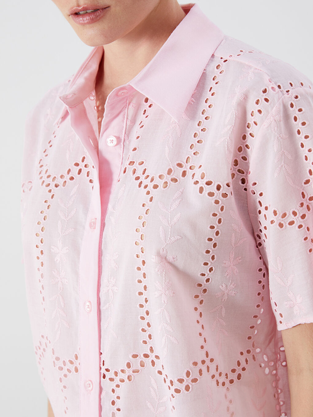 Pembe Ajurlu Brode Kadın Gömlek-2
