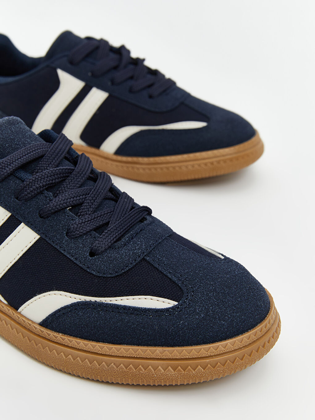 پێڵاوی ڕاهێنەران قەیتان - بۆ کوڕان-2