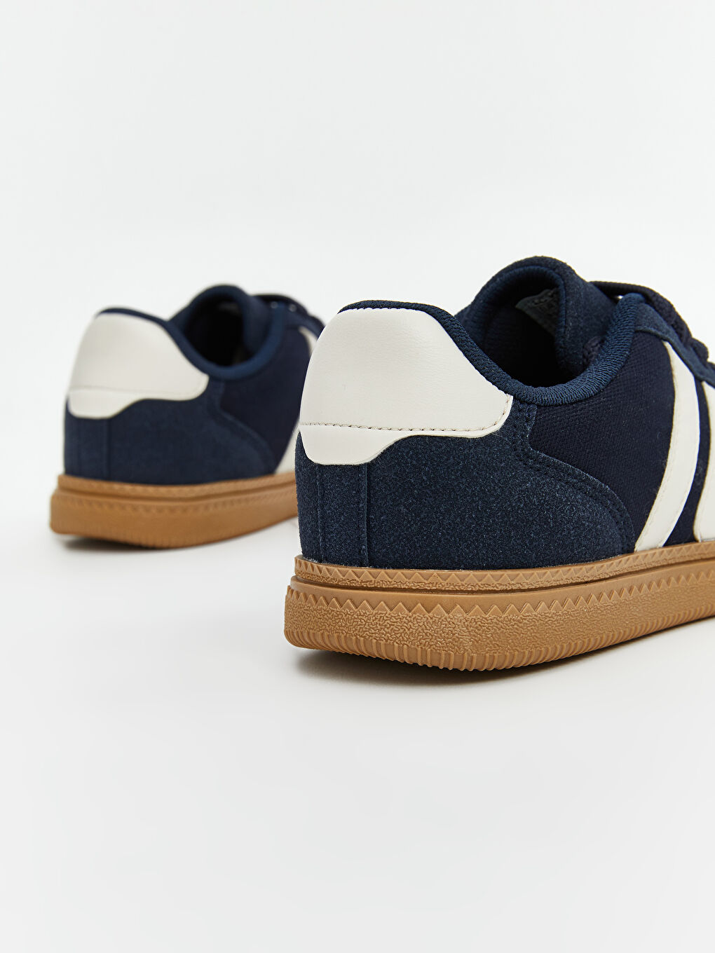 پێڵاوی ڕاهێنەران قەیتان - بۆ کوڕان-4