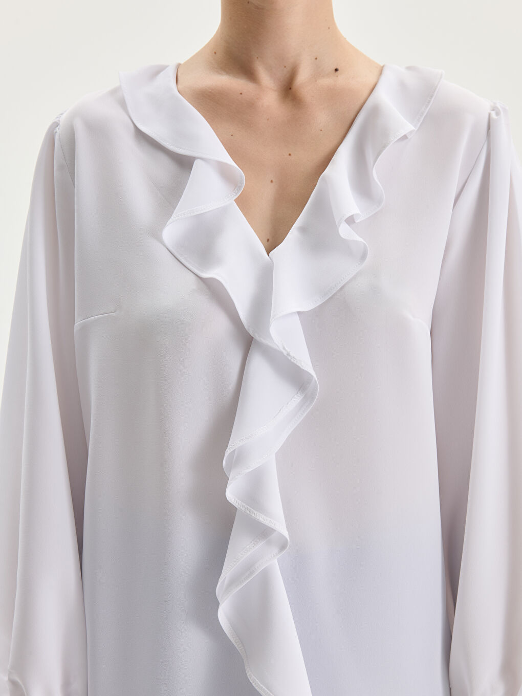 Blouse à Volants avec Encolure en V-2