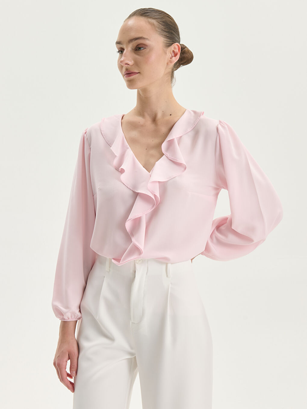 Blouse à Volants avec Encolure en V