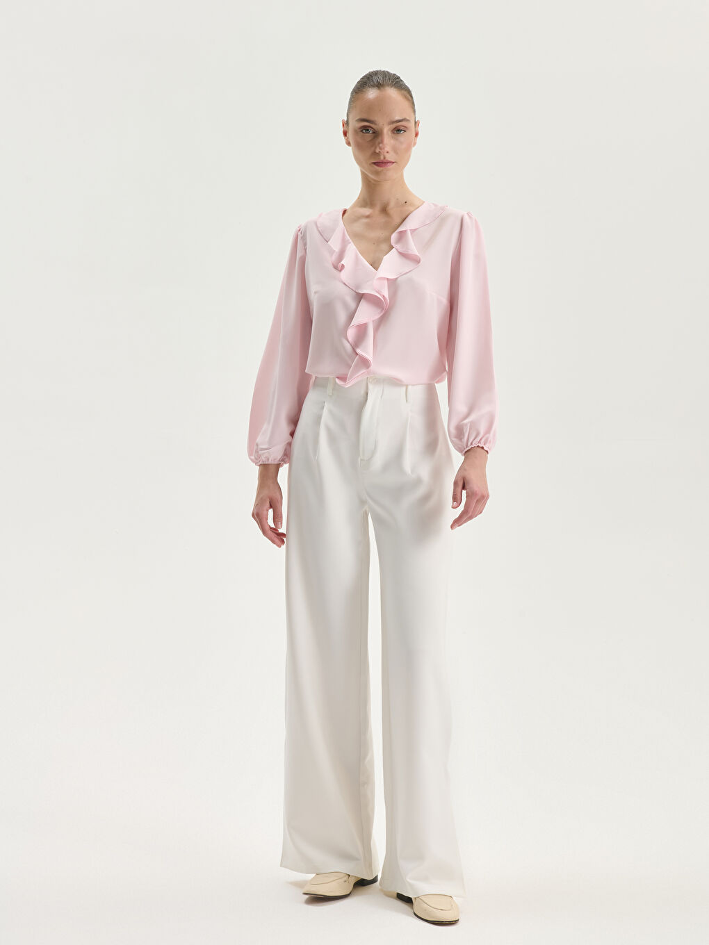 Blouse à Volants avec Encolure en V-1