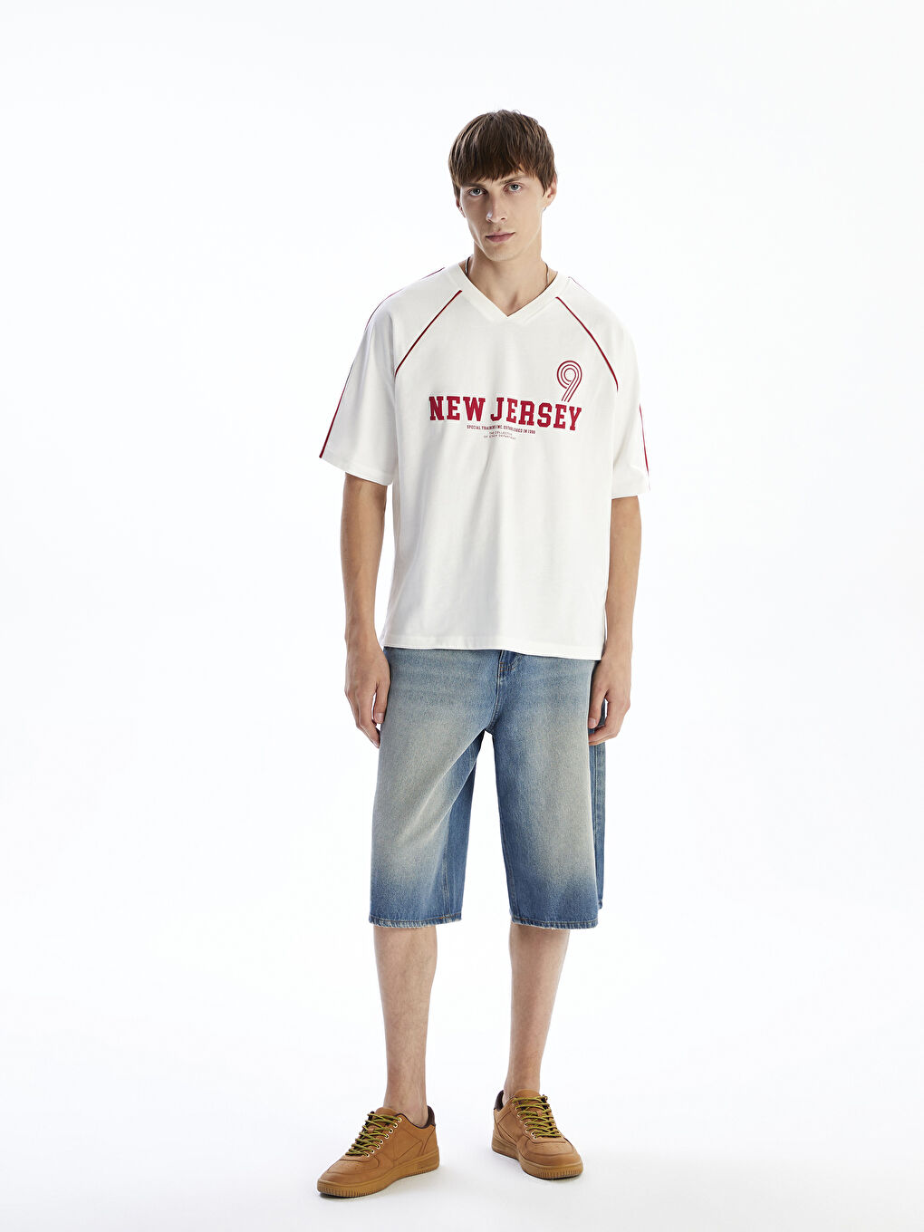 Ekru V Yaka New Jersey Baskılı Penye Erkek Tişört-1