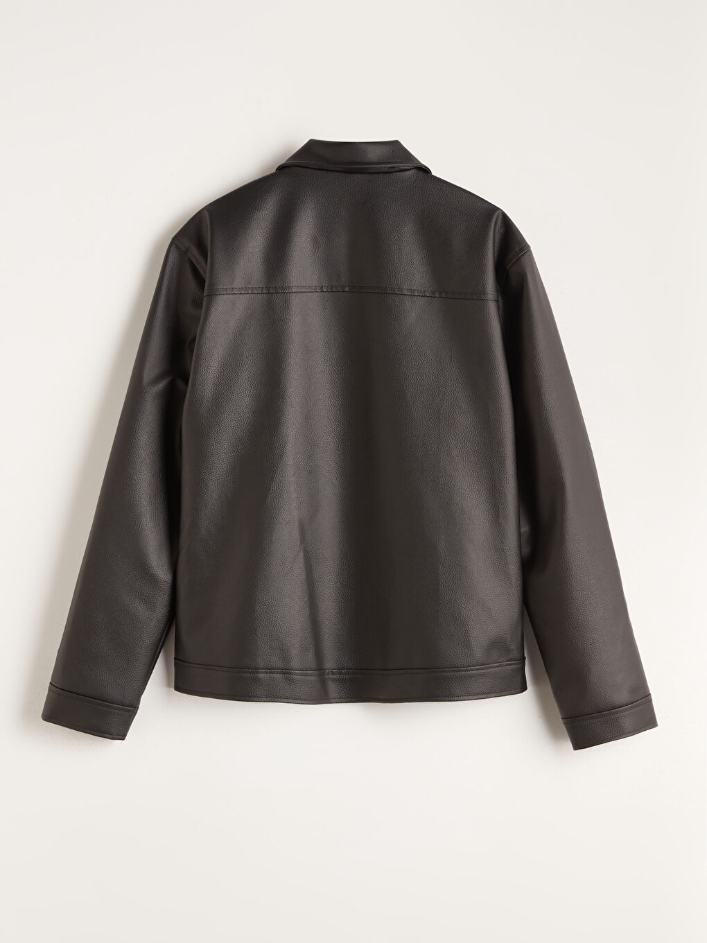 Siyah Standart Kalıp Gömlek Yaka Erkek Deri Görünümlü Ceket-6