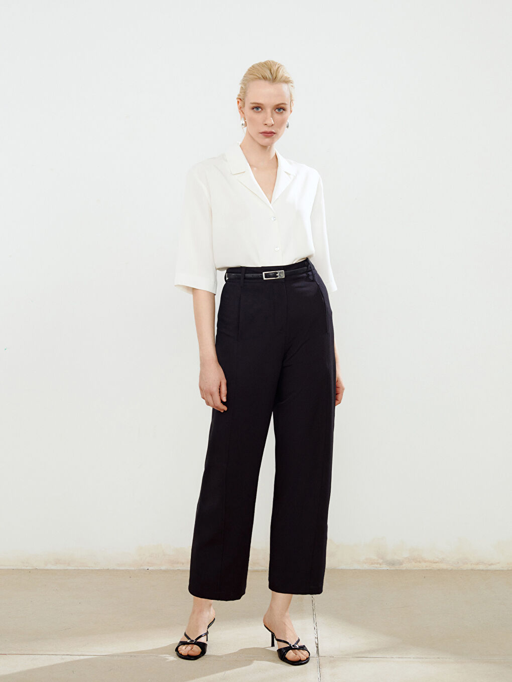 Штани з крепу вільного крою для жінок