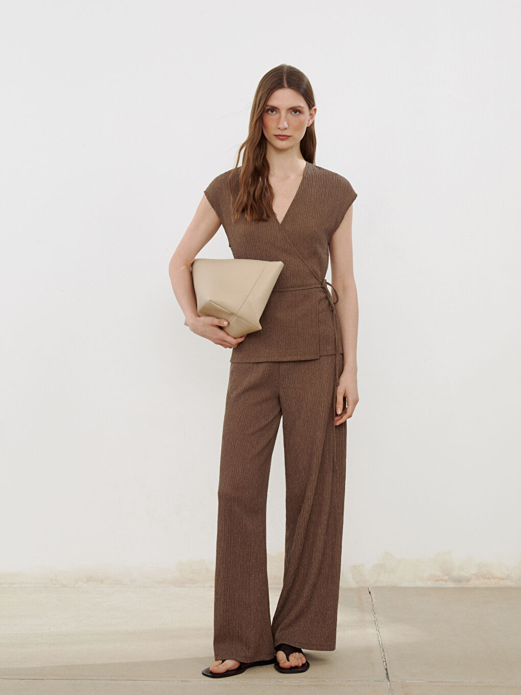 Kahverengi Kruvaze Yaka Dokulu Bluz-1