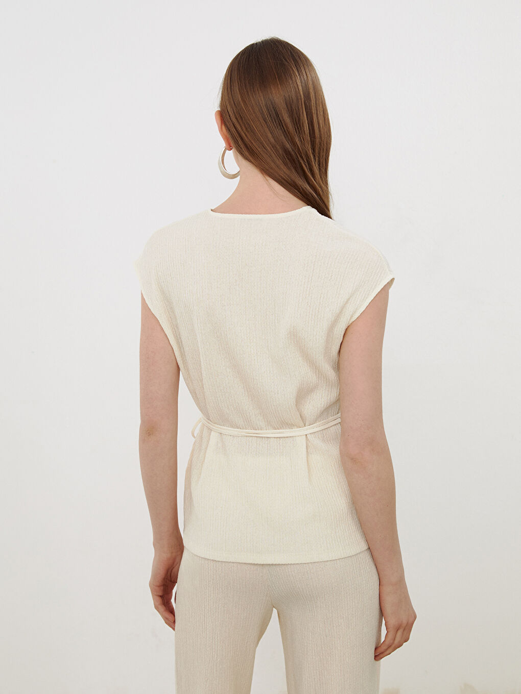 Ekru Kruvaze Yaka Dokulu Bluz-3