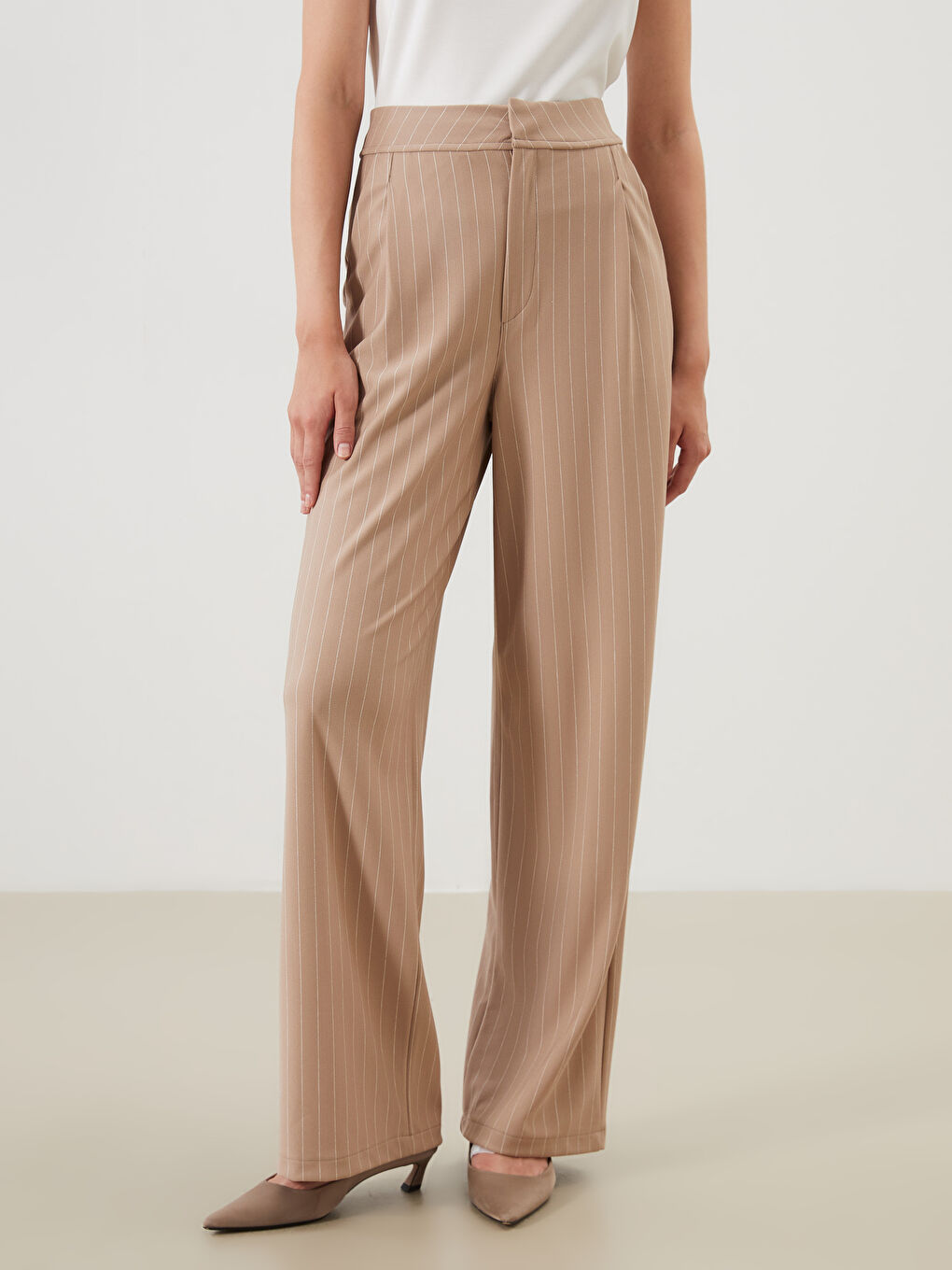 Woman BEIGE Trousers -S5P941Z8-ELZ