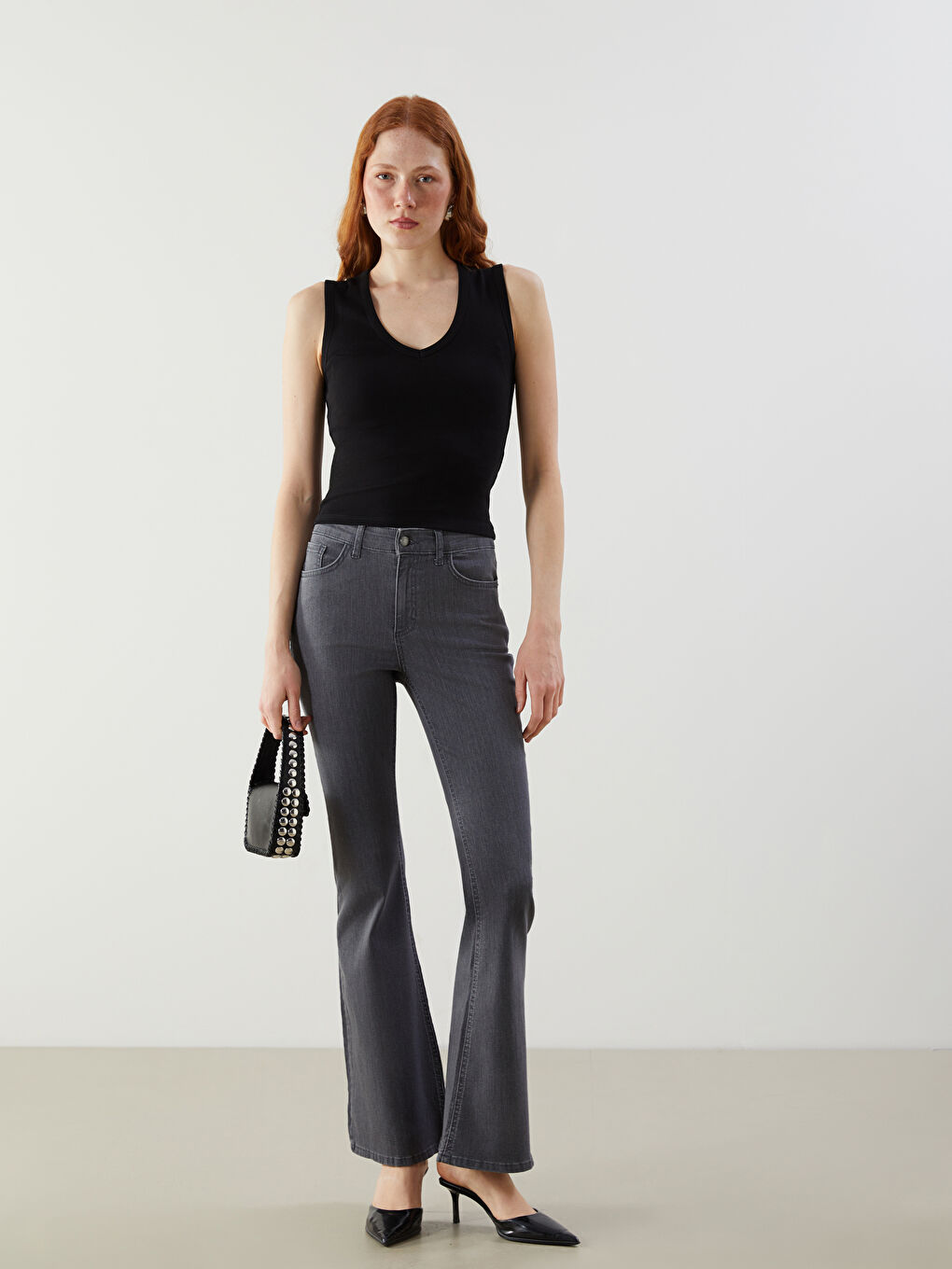 Siyah V Yaka Kadın Atlet-1