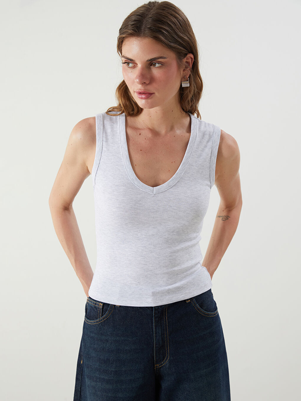 LCW Vision V Neck Women's Tank Top -S5P976Z8-EEZ