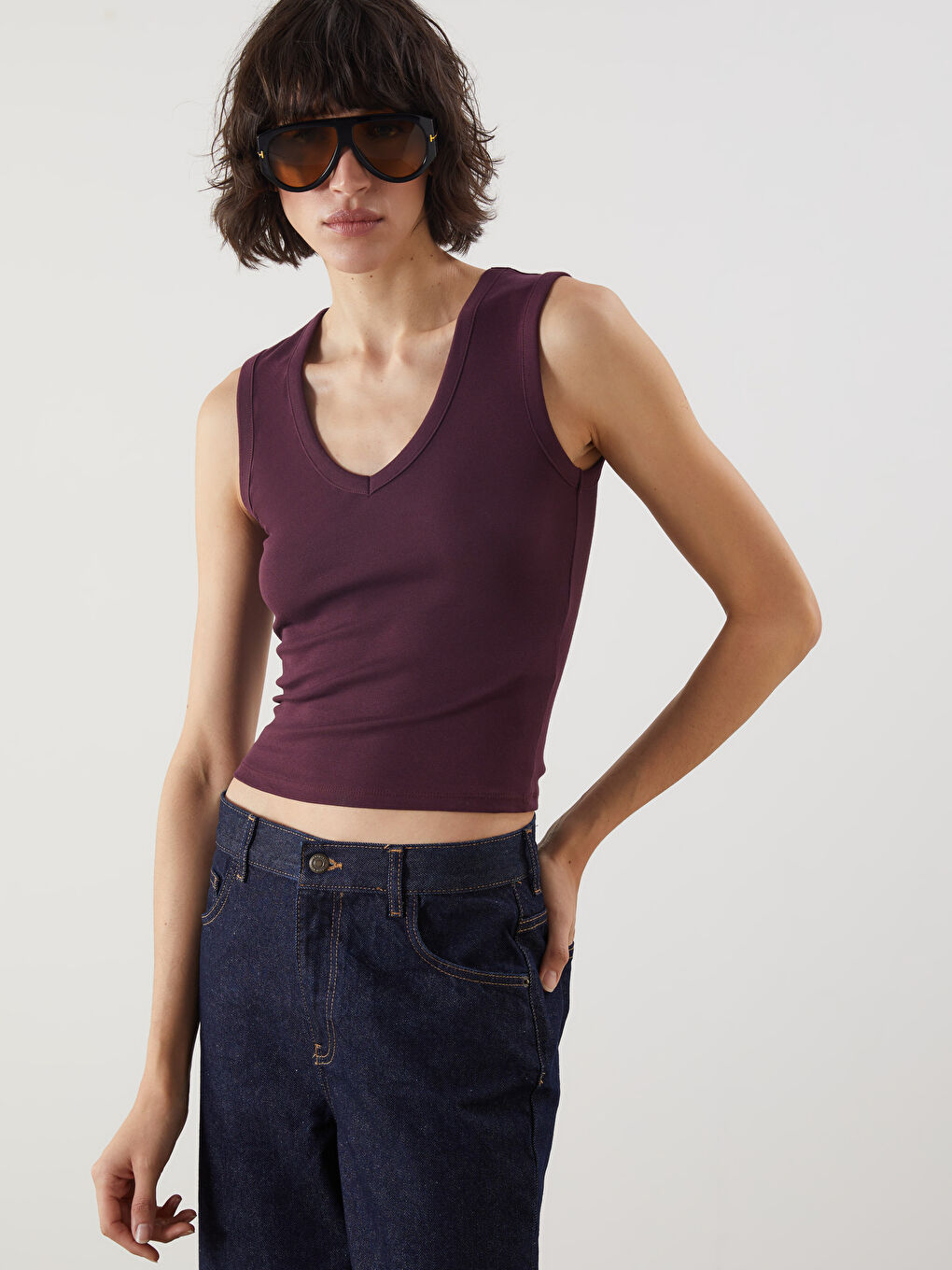 Mürdüm V Yaka Kadın Atlet