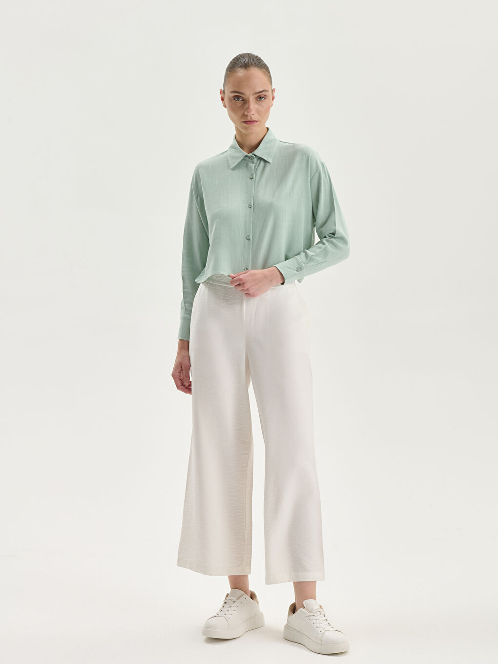 Chemise Coupe Courte pour Femmes-1
