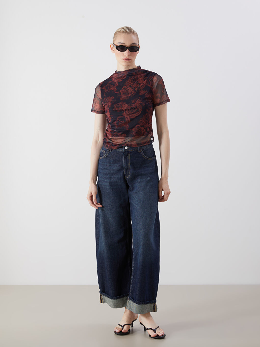 Blouse Froncée Florale à Col Cheminée-1