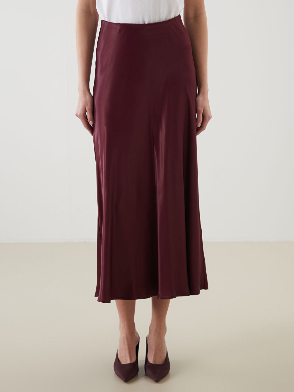 LCWAIKIKI Classic Bordo Beli Lastikli Saten Etek - 1