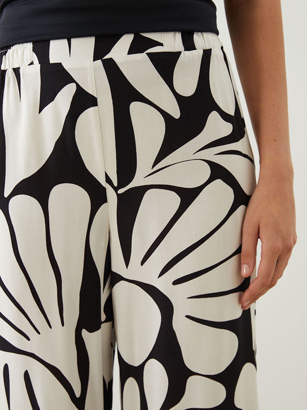 Elasticated Waist Patterned Women's Trousers-2