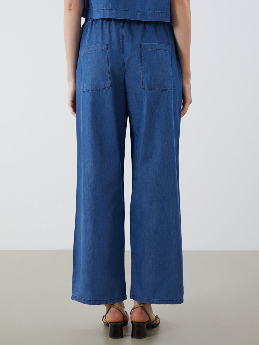 جينز نساء بسروال واسع وخصر مطاطي-3