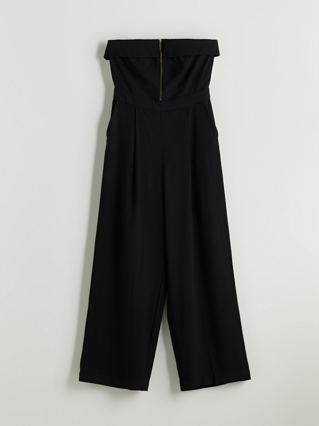 Siyah Straplez Yaka Kadın Pileli Tulum-4