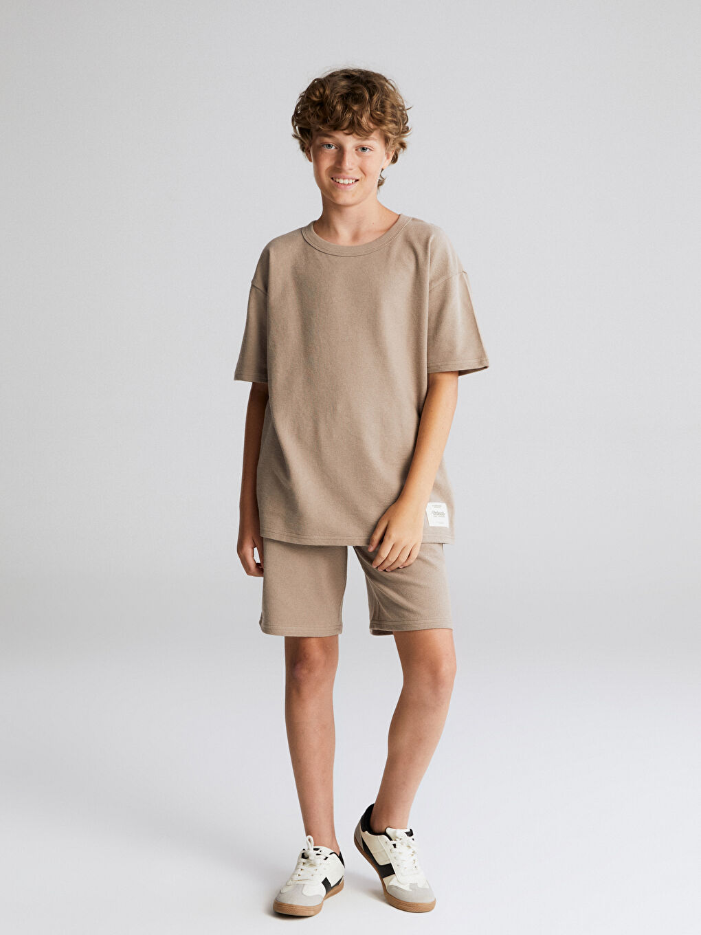 LCW Kids Crew Neck Boys' T-Shirt and Shorts -S5PC43Z4-QYZ