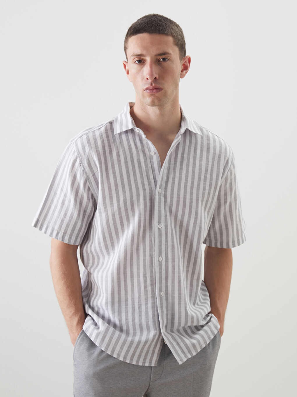 Regular Fit Short Sleeve Striped Men's Shirt -S5PC97Z8-LFT