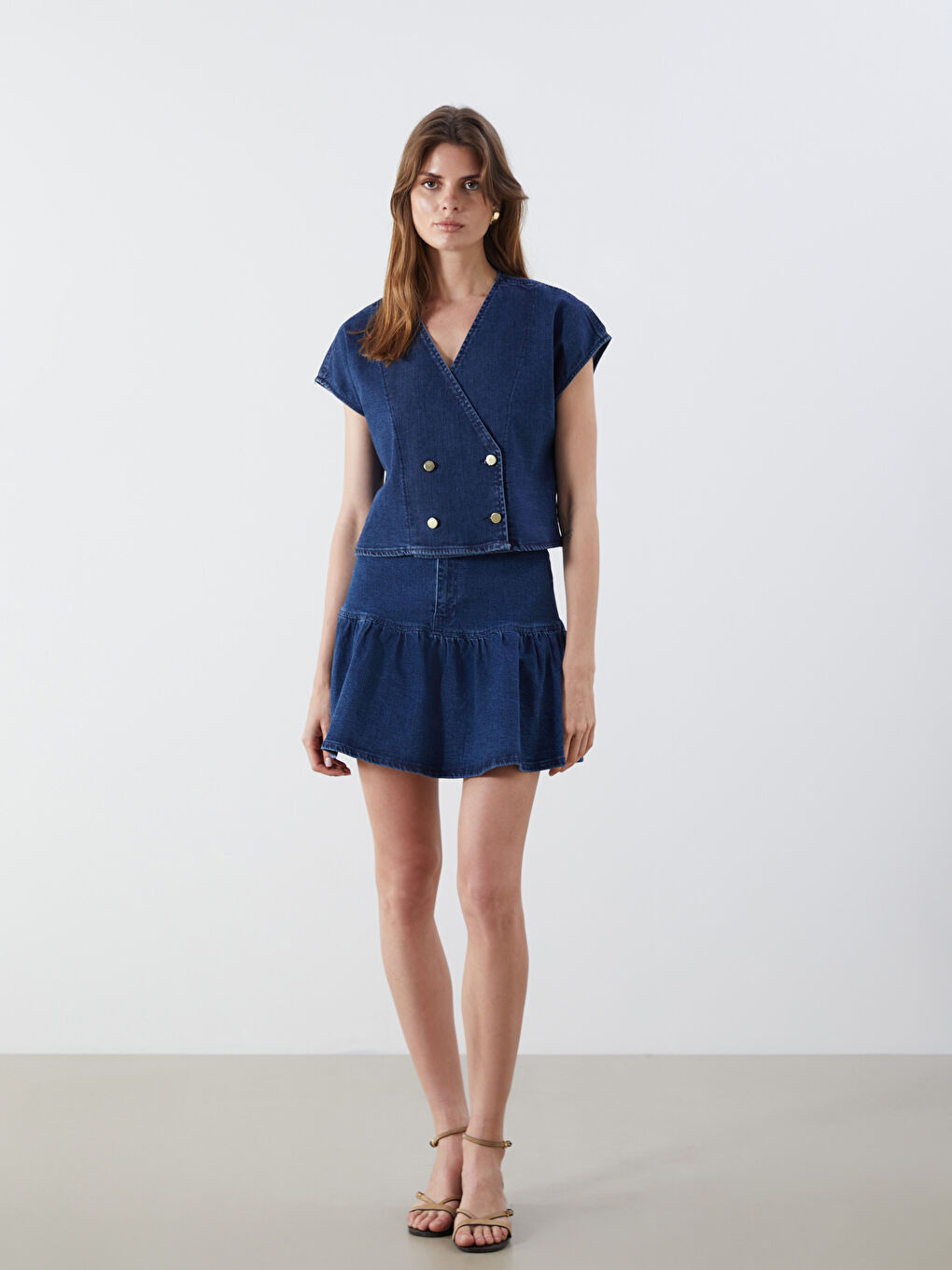 جلیقەی جینزی ژنانی کڕۆپی یاخە کڕوڤاز-1